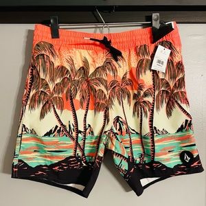 New with tags men’s board shorts size small